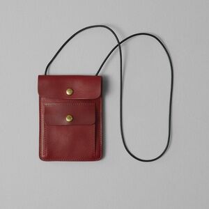 NWT Kate Sheridan Scout Bag Currant
